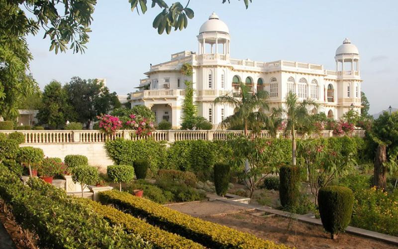 Balaram Palace , Banaskantha